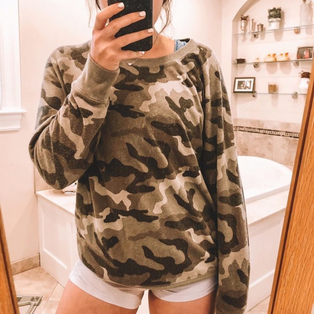 American Eagle sweatshirt